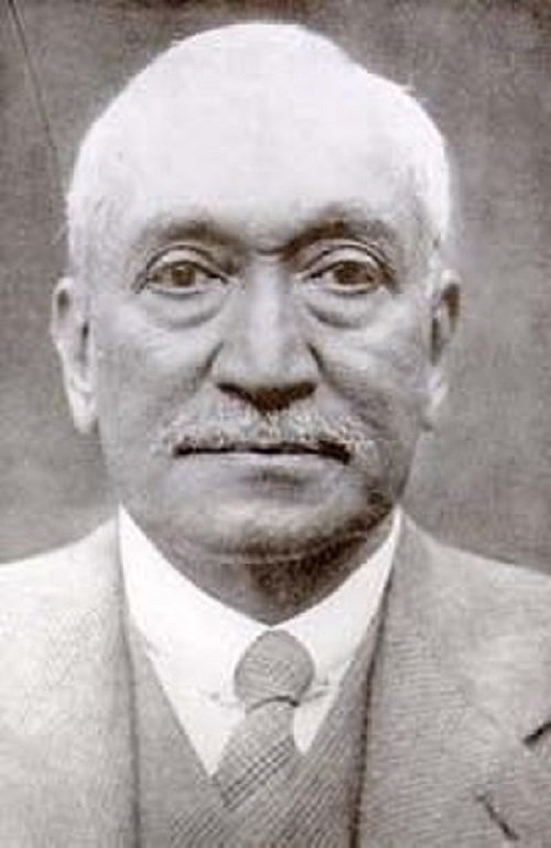 عبد الله يوسف علي